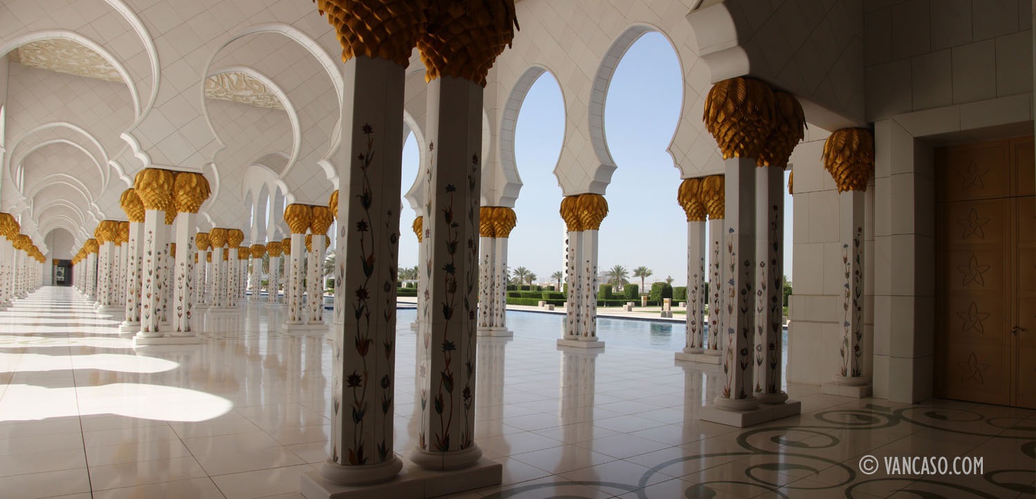 Sheikh Zayed Grand Mosque in Abu Dhabi, photo by Vange
