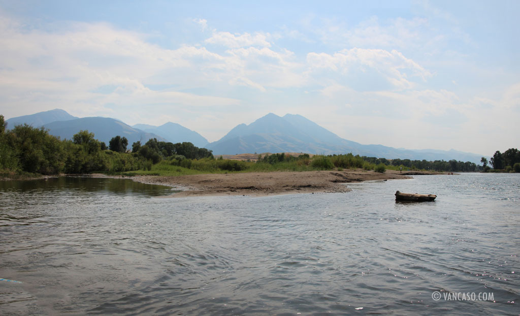 Floating down the River in Montana, USA, photo by Vange