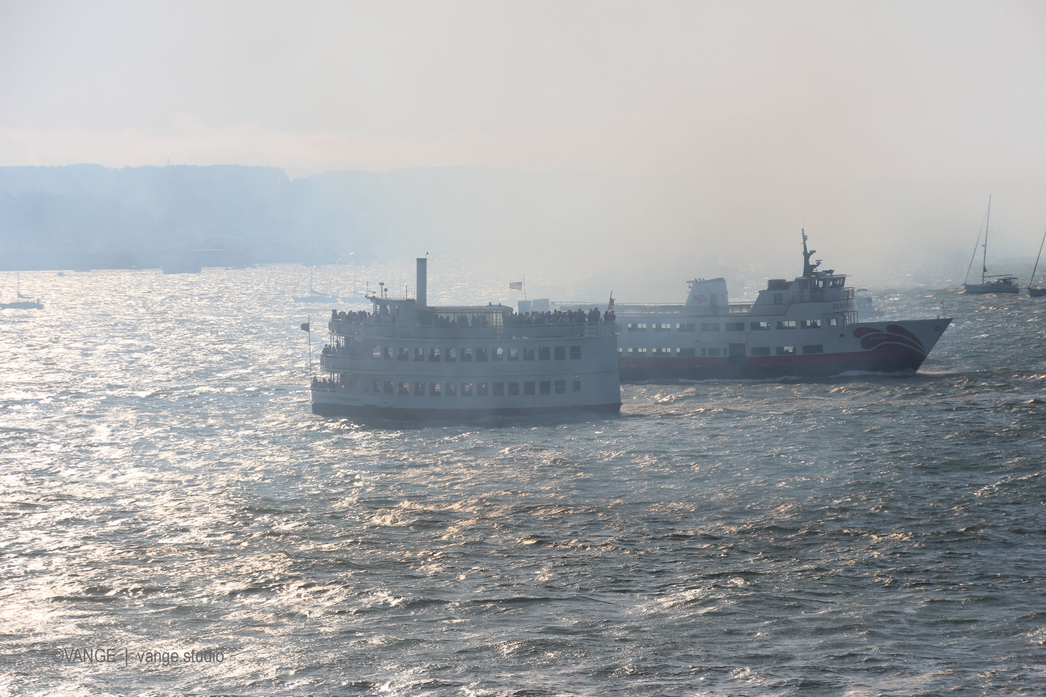 U.S. Navy Blue Angels flying over the SF Bay